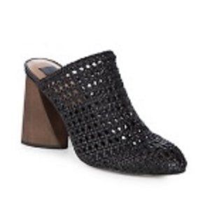 (9.5) DOLCE VITA Boston Woven Mules